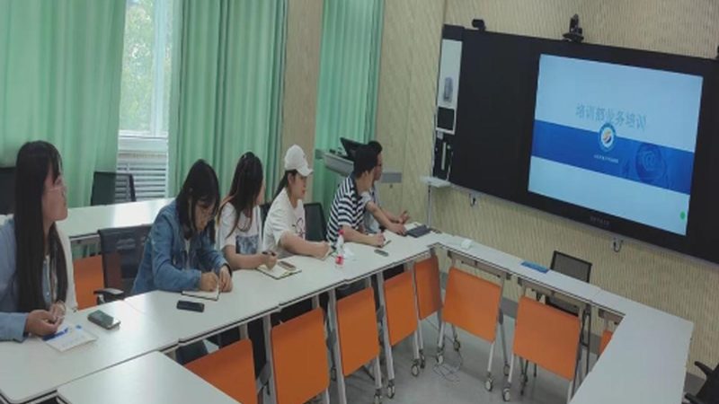PMP与项目管理培训：深入对比，揭秘选择之道