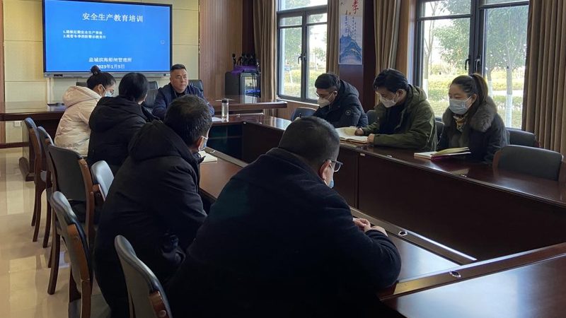技能培训公司的收费标准通常由以下几个部分构成：
